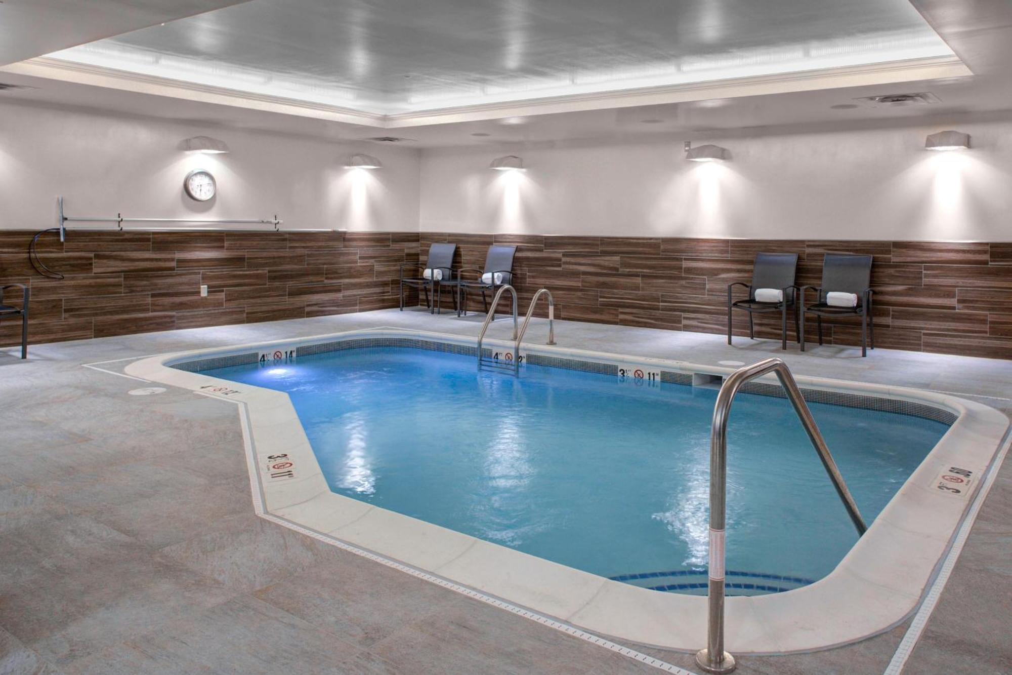 Fairfield Inn & Suites By Marriott Roanoke Salem Buitenkant foto